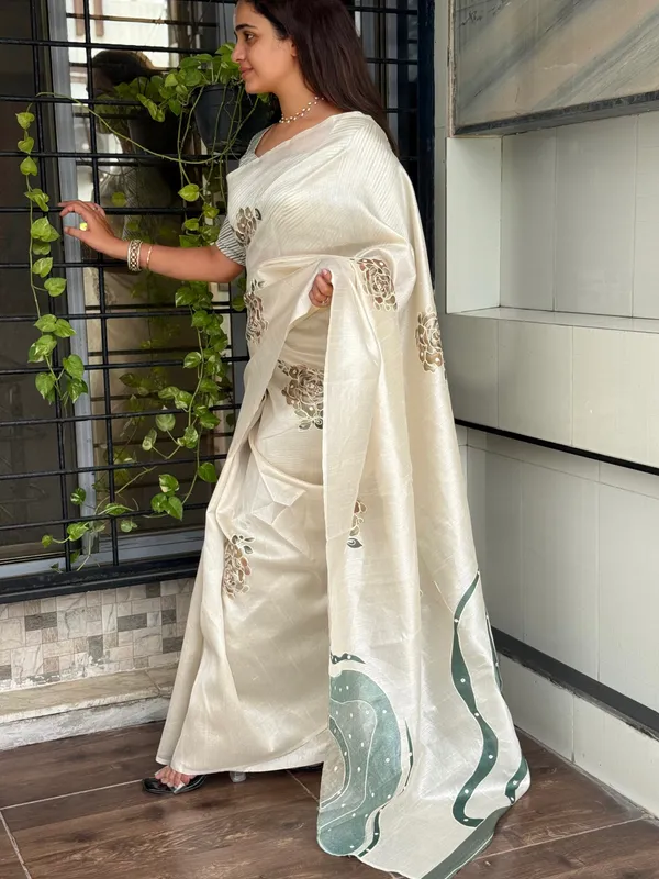 White_Green_pure_Tusser_linen_katha_work_Saree_With_Unstitched_Blouse_For_Women