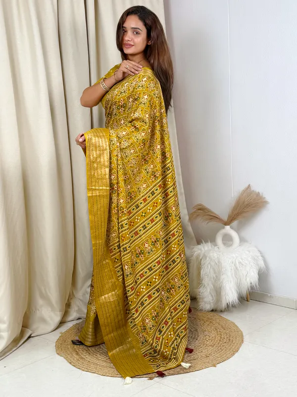 Yellow_Maslin_cotton_katha_work_Saree_With_Unstitched_Blouse_For_Women