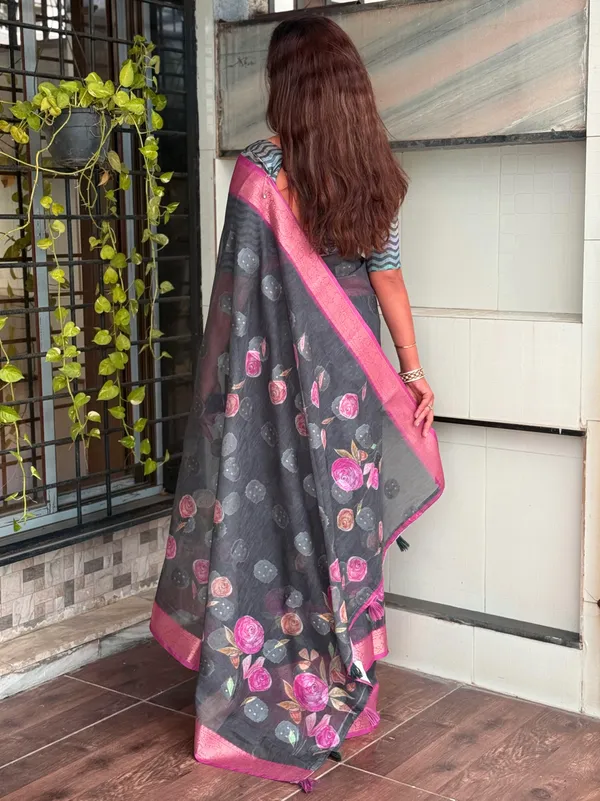 Grey_Pure_cotton_jacquard_Digital_Print_Saree_With_Unstitched_Blouse_For_Women