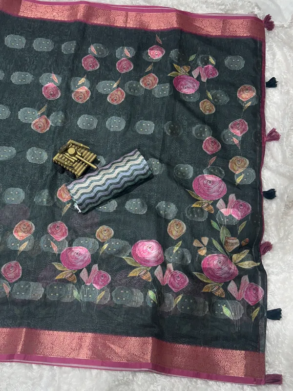 Grey_Pure_cotton_jacquard_Digital_Print_Saree_With_Unstitched_Blouse_For_Women