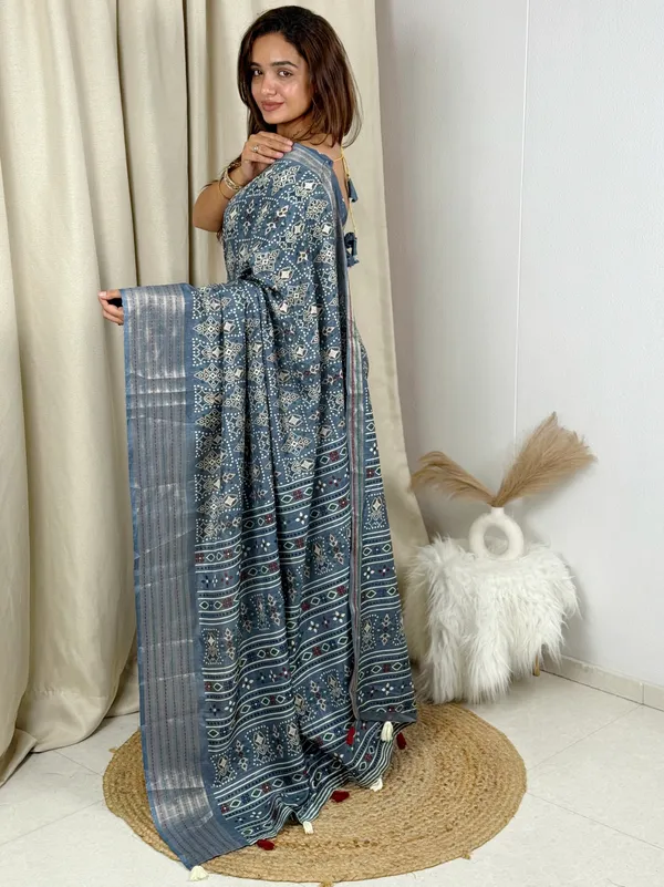 Light_Blue_Maslin_cotton_katha_work_Saree_With_Unstitched_Blouse_For_Women
