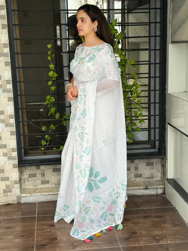 White_Green_Armani_cotton_Zari_jacquard_Saree_With_Unstitched_Blouse_For_Women