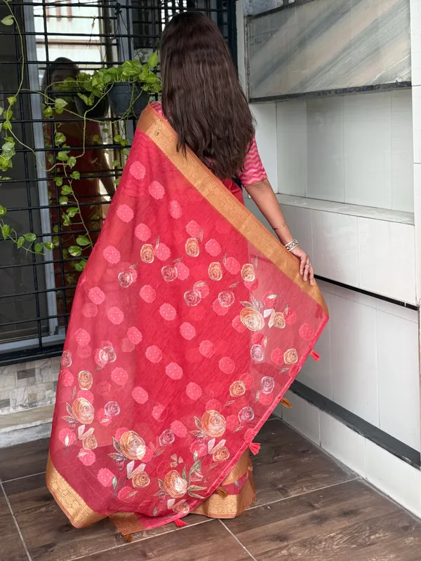 Red_Pure_cotton_jacquard_Digital_Print_Saree_With_Unstitched_Blouse_For_Women