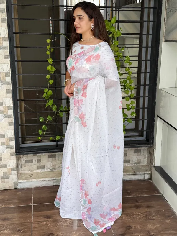 White_Pink_Armani_cotton_Zari_jacquard_Saree_With_Unstitched_Blouse_For_Women