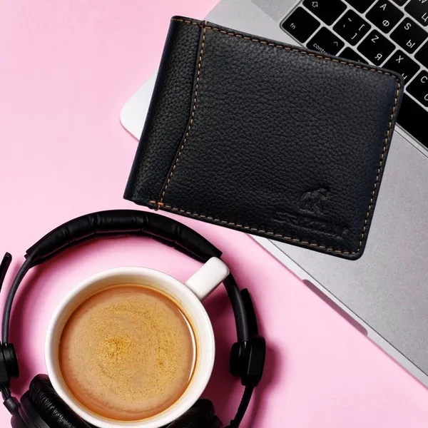Black_Trendy_Genuine_Leather_Wallet_For_Men