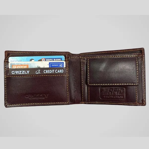 Brown_Trendy_Genuine_Leather_Wallet_For_Men