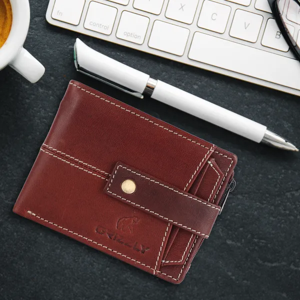 Brown_Trendy_Genuine_Leather_Wallet_For_Men