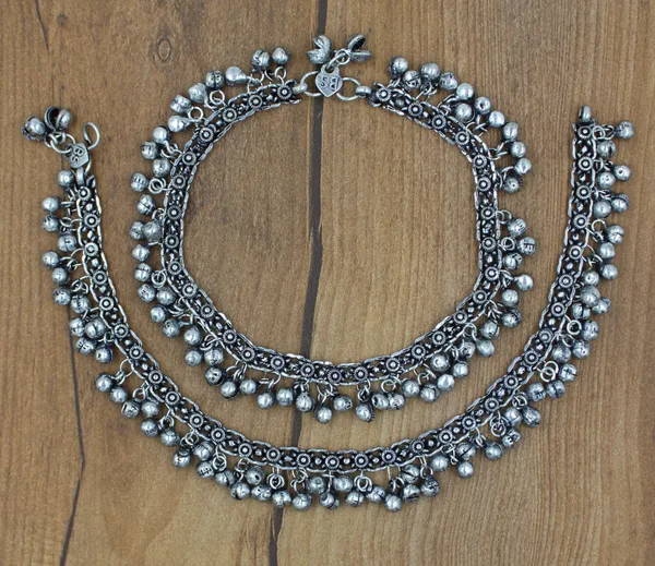 Oxidized_Silver_Floral_Ghungroo_Anklet___Traditional_Payal_for_Women___Girls