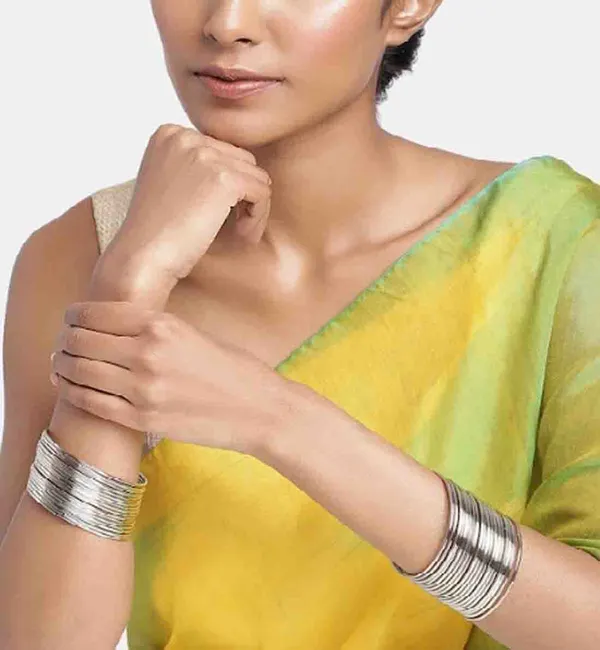 Oxidized_Silver_and_Golden_Finish_Metal_Bangles_-_Set_for_Women_Pack_of_24