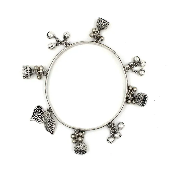 Antique_Silver_Charm_Bangle_with_Heart___Leaf_Dangles