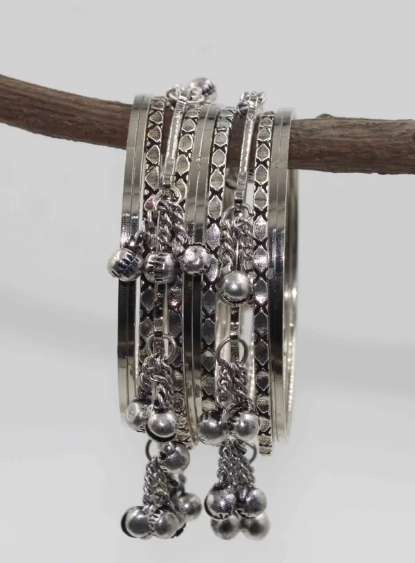 Royal_Stack_Oxidised_Bangles___Ghungroo_Chain_Set