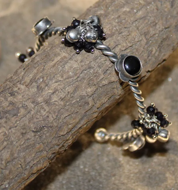 Antique___Tribal_Theme_Aesthetic_Oxidised_Slim_Kada