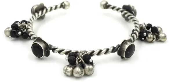 Antique___Tribal_Theme_Aesthetic_Oxidised_Slim_Kada