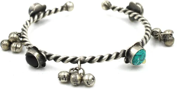 Antique___Tribal_Theme_Aesthetic_Oxidised_Slim_Kada