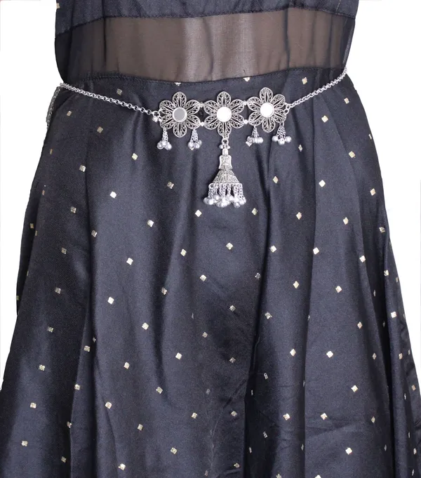 Plain_oxidised_silver_Slim_Kamarband_With_Jumkhi_Hanging_for_Women_and_Girls_(Copy)