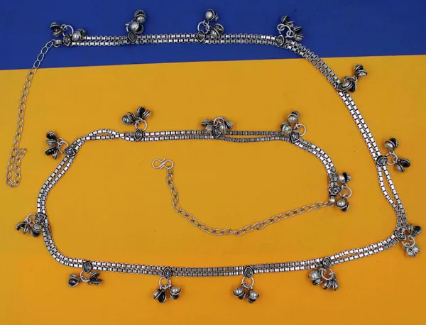 Plain_oxidised_silver_Slim_Kamarband__for_Women_and_Girls