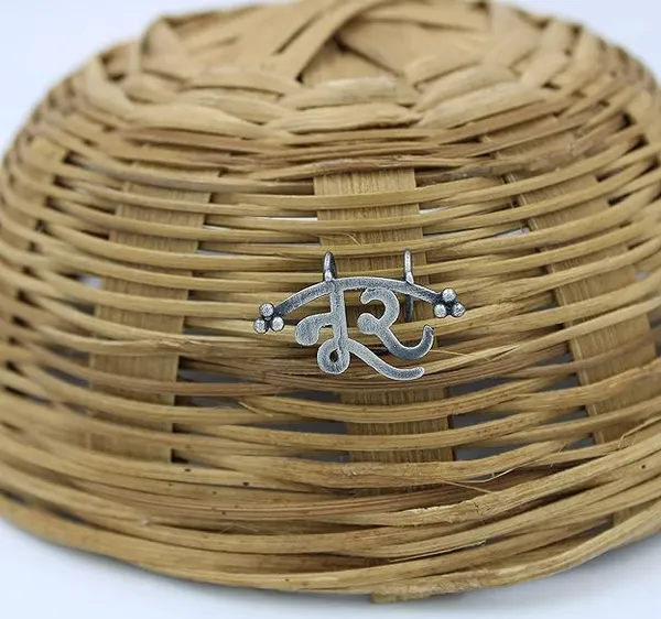 Oxidised_Non-Piercing_Ear_Cuff_(NOOR)