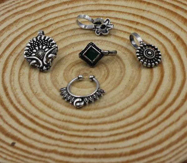 Oxidised_Silver_Colorful_Nosepin_for_Women___Girls