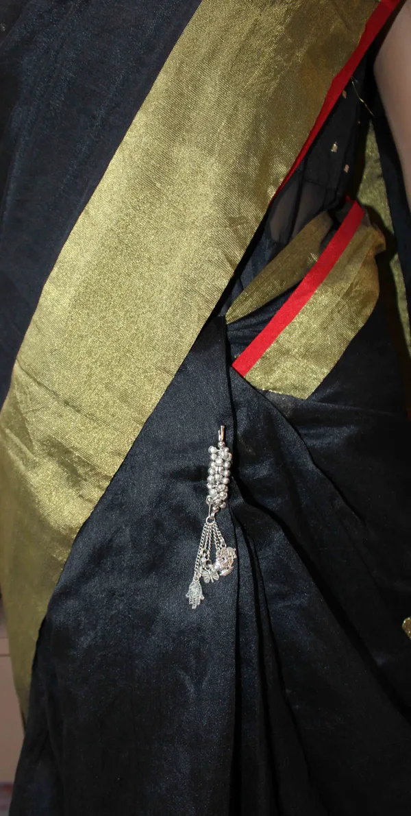 Silver_Plated_Saree_Pin_Oxidised_Safety_pin_Fancy_Women_Dupatta_Hijab_Chunri_Safety_Pin