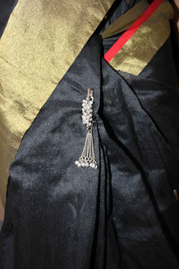 Silver_Plated_Saree_Pin_Oxidised_Safety_pin_Fancy_Women_Dupatta_Hijab_Chunri_Safety_Pin
