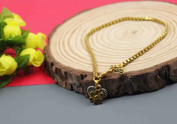 Golden_chain_with_Oxidised_Heart_Beads_Anklets_for_Girls_Metal_Anklet