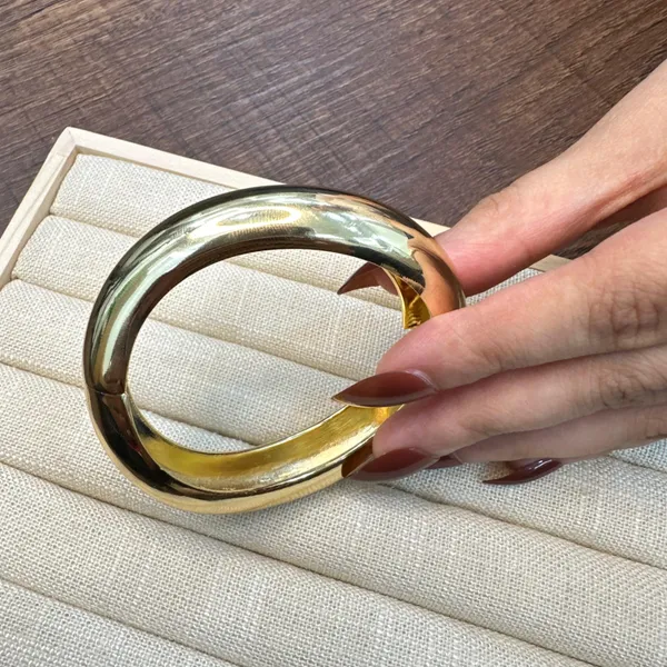 Abstract_Bangle_Bracelet_–_Premium_Gold_Anti-Tarnish_Alloy
