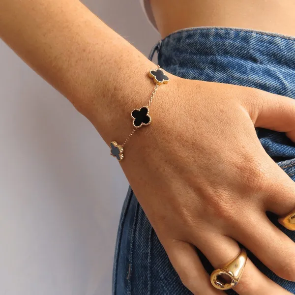 Black_Clover_&_Crystal_Studded_Gold_Combo