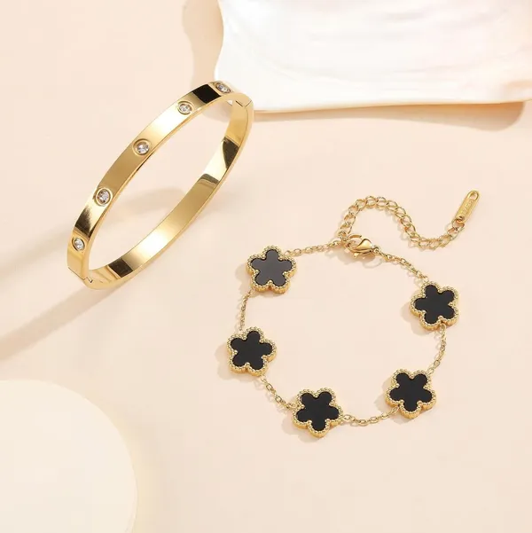 Black_Clover_&_Crystal_Studded_Gold_Combo