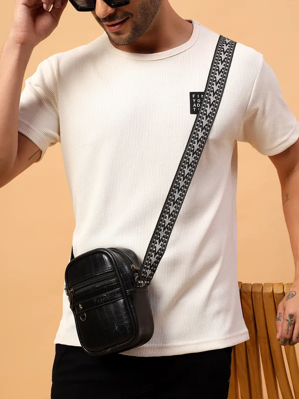 Denver_Mobile_Sling_Bag_for_Men