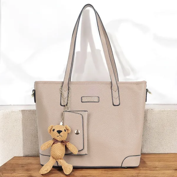 Ivory_Vegan_Leather_Tote_Bag_For_Women