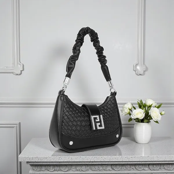 Valentina_Shoulder_Bag_in_Classic_Black