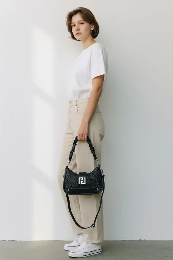 Valentina_Shoulder_Bag_in_Classic_Black