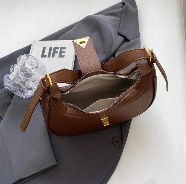 Ela_Shoulder_Cum_Crossbody_Sling_Bag