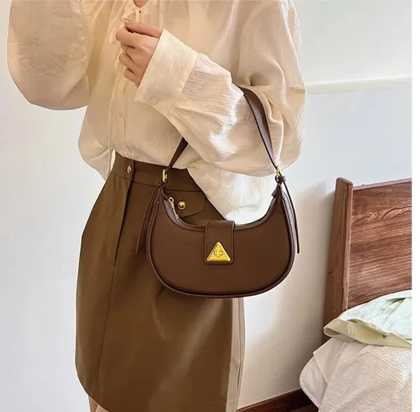 Ela_Shoulder_Cum_Crossbody_Sling_Bag