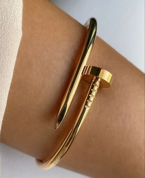 The_Glam_Stack:_Clover_+_Nail_+_Studded_Bracelet_Comb