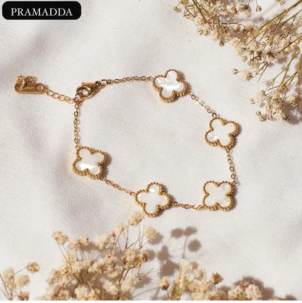 The_Glam_Stack:_Clover_+_Nail_+_Studded_Bracelet_Comb