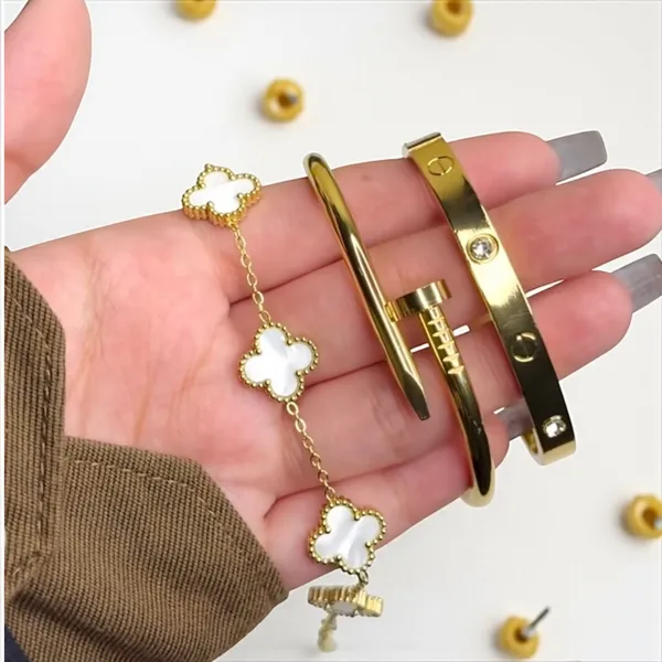 The_Glam_Stack:_Clover_+_Nail_+_Studded_Bracelet_Comb