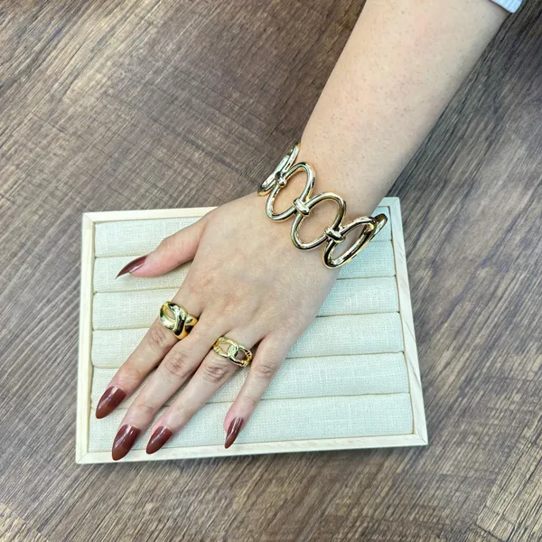 Trending_Geometric_Gold_Metal_Alloy_Cuff_Bracelet_–_Premium_Anti-Tarnish