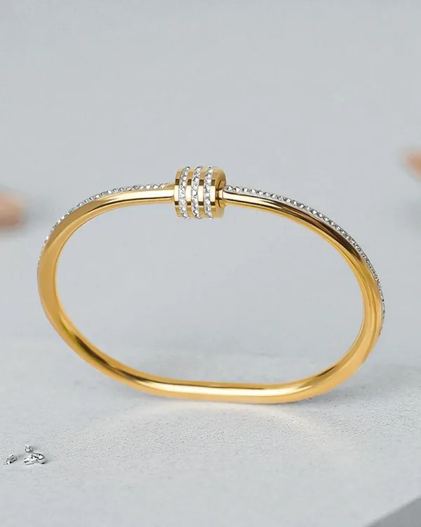 Twist_Charm_Diamond_Stud_Bracelet_–_Premium_Anti-Tarnish
