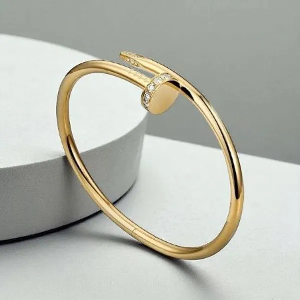 Viral_Combo_Anti_Tarnish_Charm_Bracelets