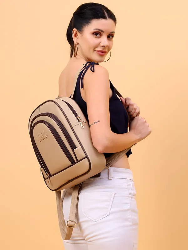 Compact_Women_Backpack_For_Travel_&_Daily_Use