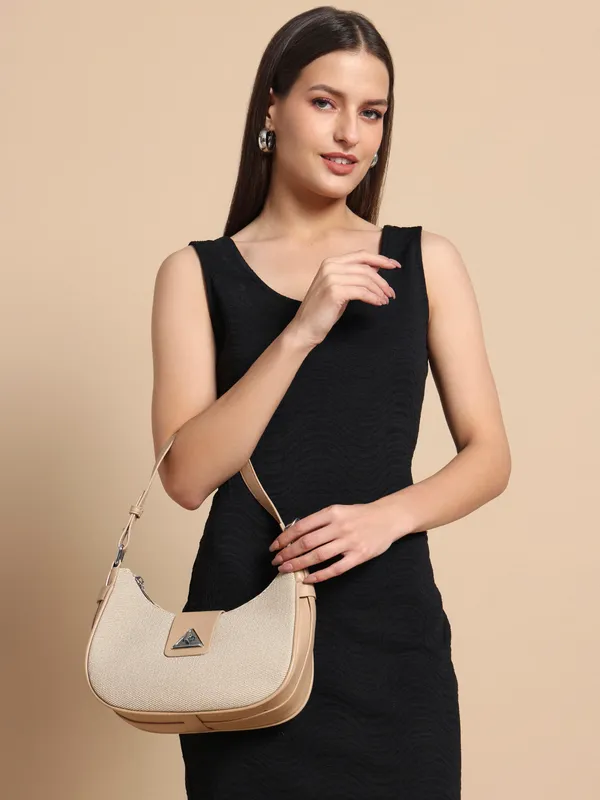 Beige_Classic_Adele_Canvas_Blended_Shoulder_Baguette