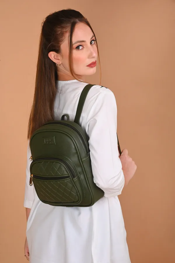 Compact_Women_Backpack_For_Travel_&_Daily_Use