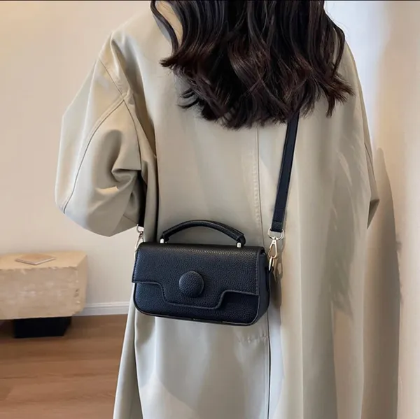 Black_Elegant_Scottie_Sling_Crossbody_Bag