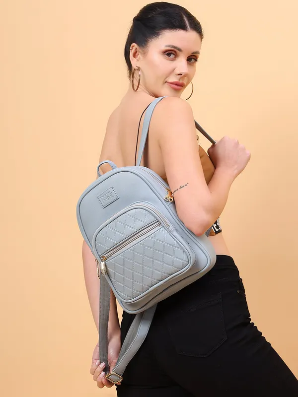 Compact_Women_Backpack_For_Travel_&_Daily_Use