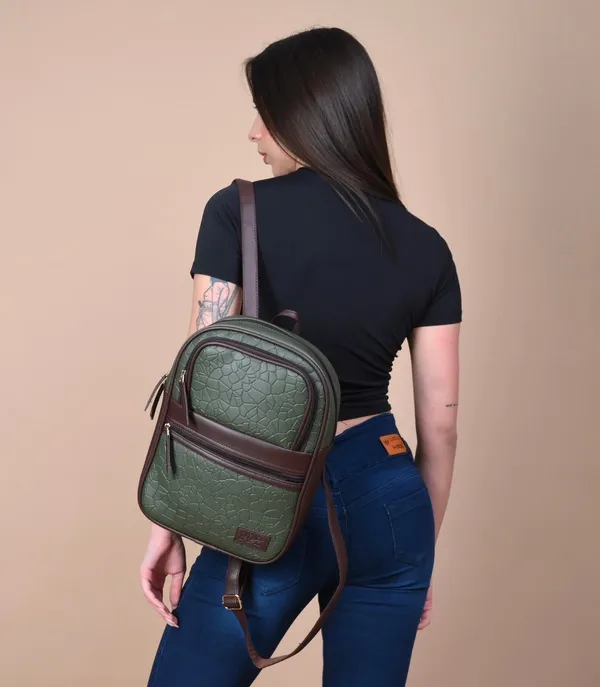 Compact_Women_Backpack_For_Travel_&_Daily_Use