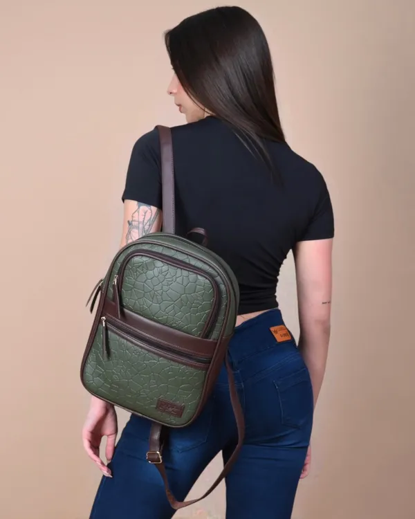 Compact_Women_Backpack_For_Travel_&_Daily_Use