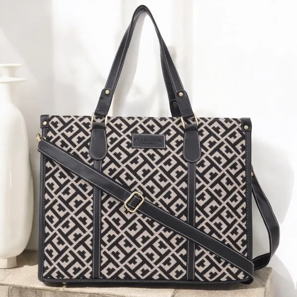 Inaya_Canvas_Box_Tote_Bag_For_Women
