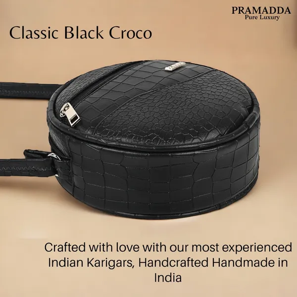 Classic_Black_Luna_Round_Sling_Bag_for_Women