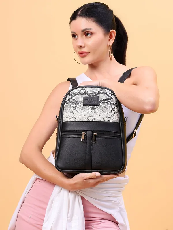 Compact_Women_Backpack_For_Travel_&_Daily_Use
